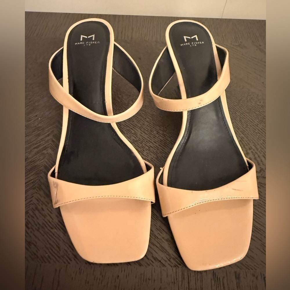 Marc Fisher Ltd. Genia patent leather kitten heel 9.5